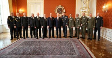 Česko má nové generály. Prezident Pavel povýšil plukovníky Česko má nové generály. Prezident Pavel povýšil plukovníky