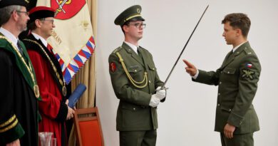 Armáda má nové lékaře a zdravotníky Armáda má nové lékaře a zdravotníky